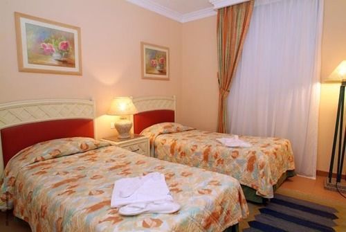 Hurghada Suites & Apartments Serviced By Marriott Exterior photo A room at the hotel