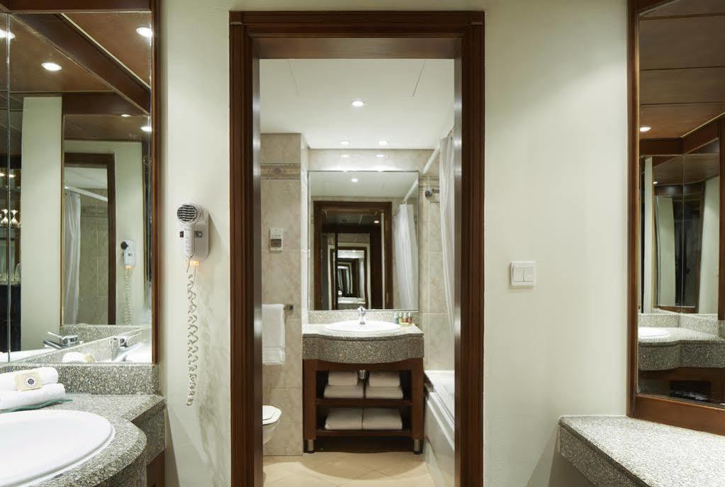 Hurghada Suites & Apartments Serviced By Marriott Exterior photo Bathroom